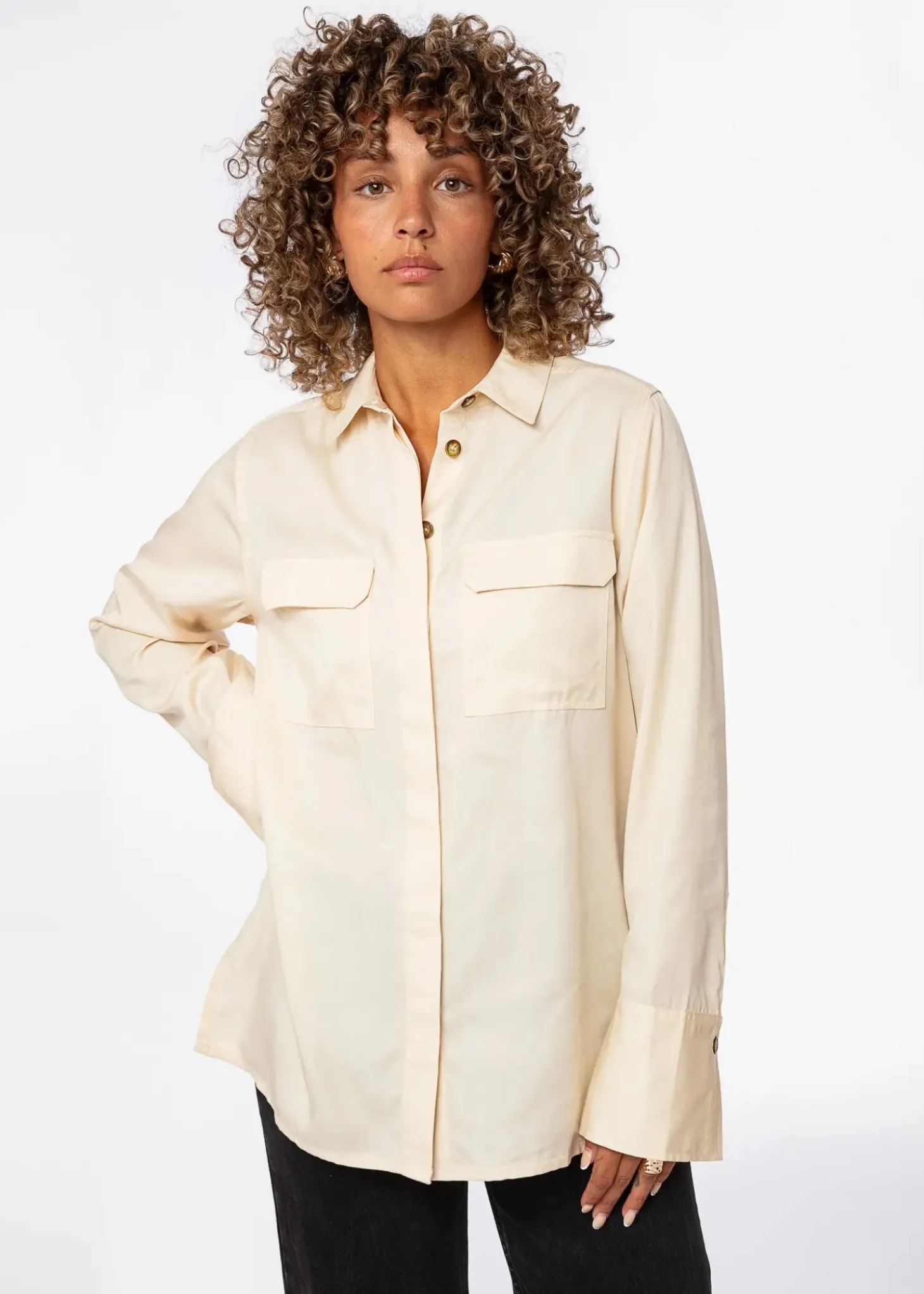 Beige skjorta i tencel
