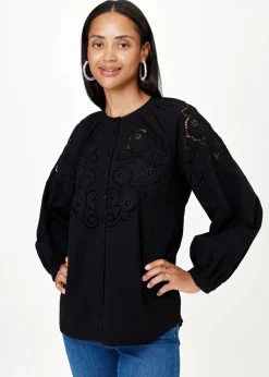 Broderad blus