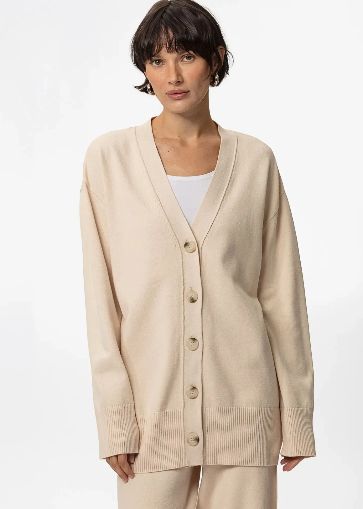 Finstickad cardigan