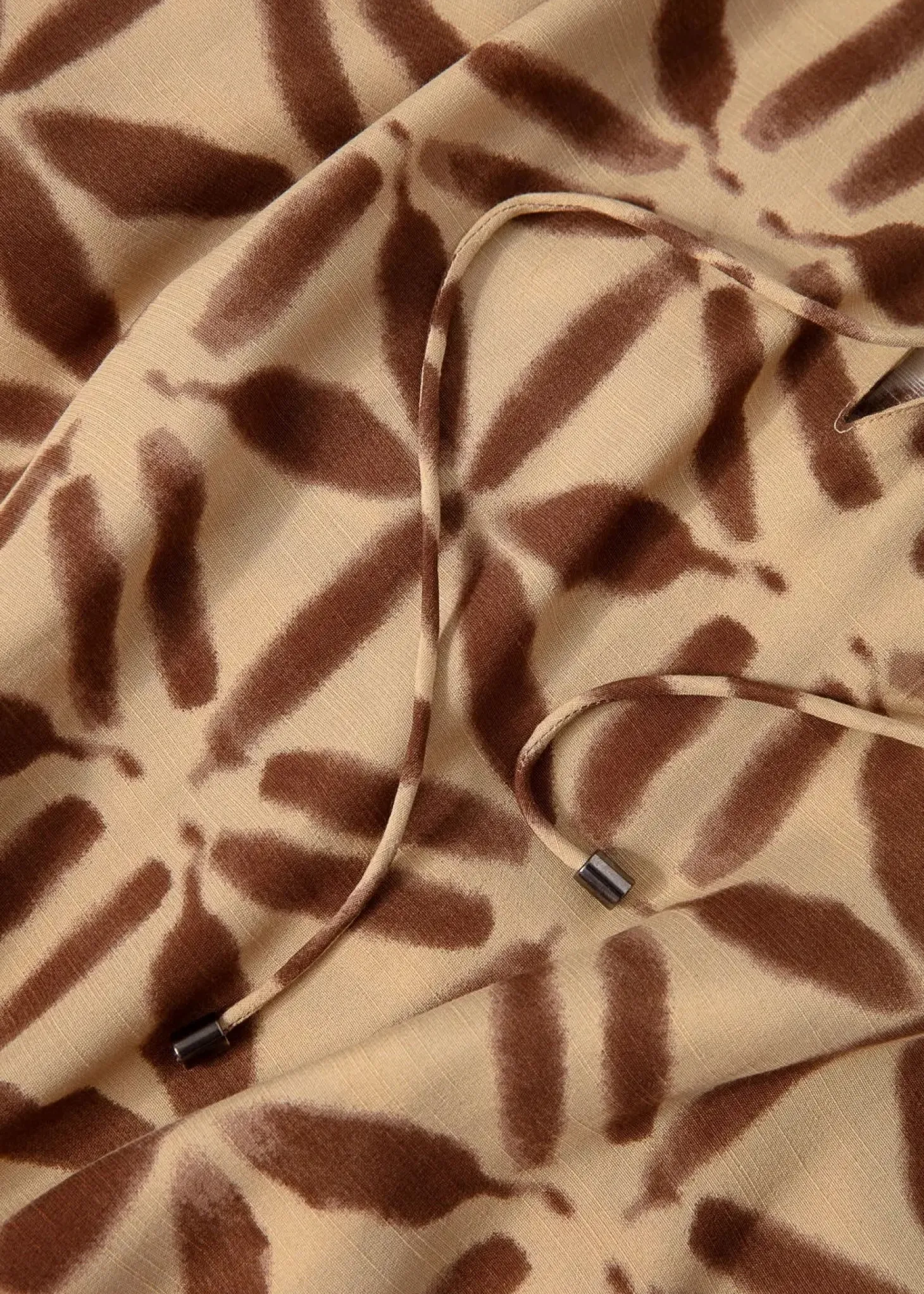 Lång mönstrad kaftan