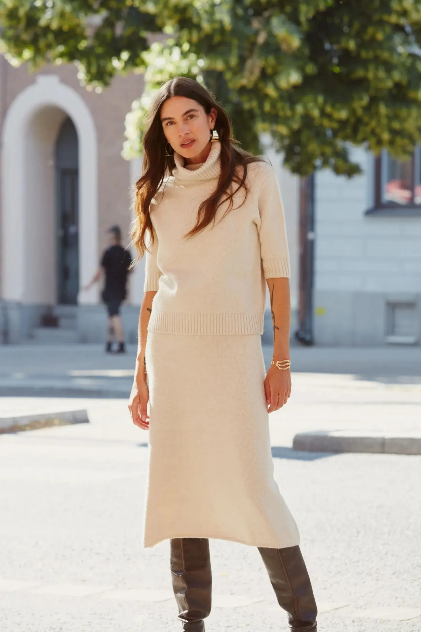 Stickad beige polotröja