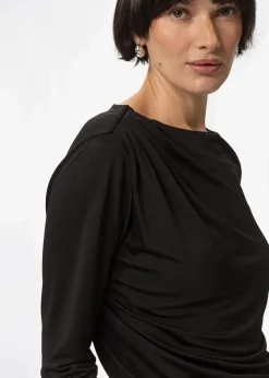 Svart draperad tröja